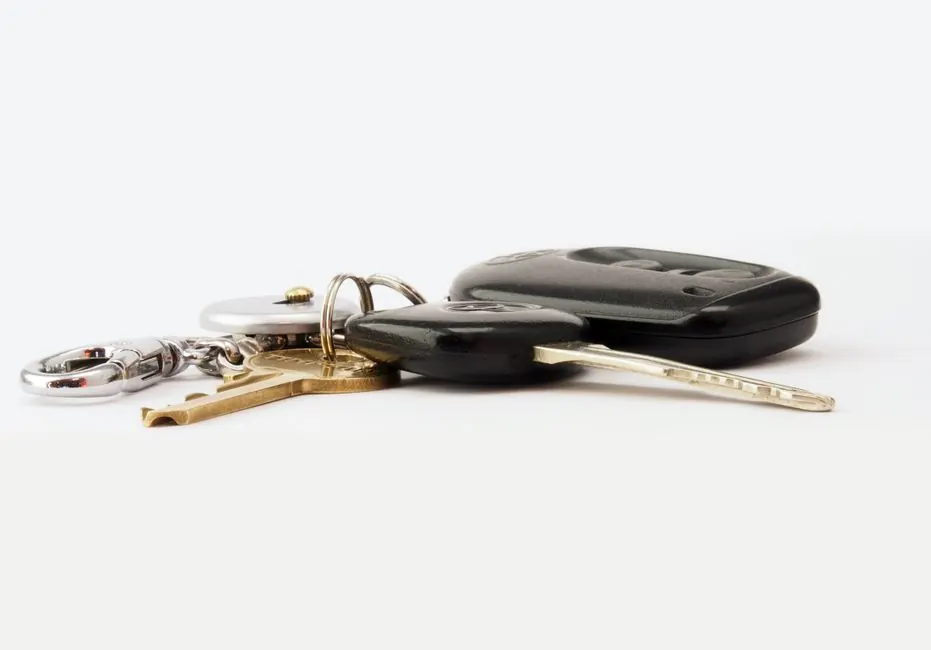 Different types of replacement car keys — basic, transponder and smart key fobs